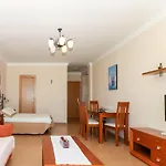 公寓 Cosy In Near The Sea