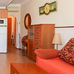 公寓 Cosy In Near The Sea